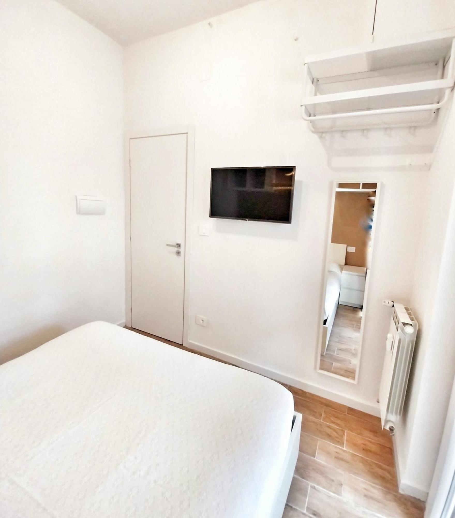 Attic Apartment Рапалло Экстерьер фото